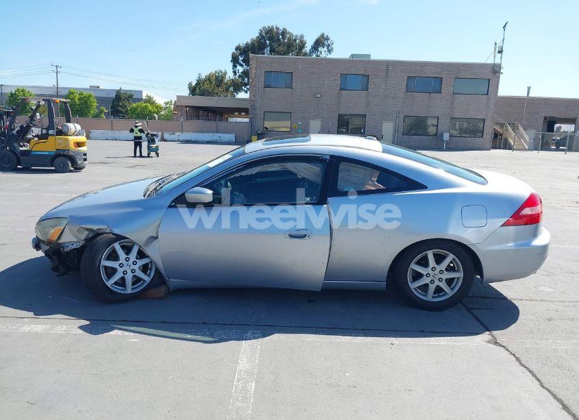 Photo 15 of 2004 Honda Accord CPE EX (VIN 1HGCM82654A005312)