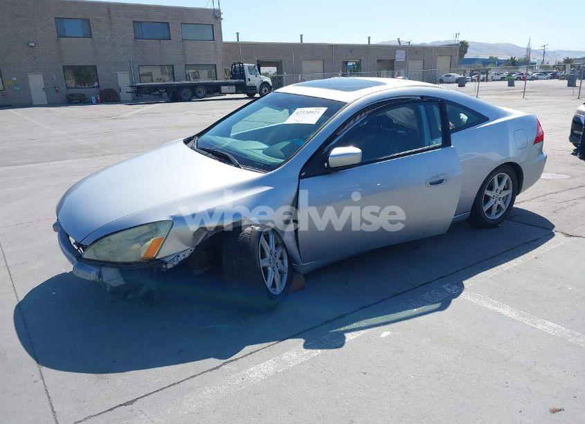 Photo 2 of 2004 Honda Accord CPE EX (VIN 1HGCM82654A005312)