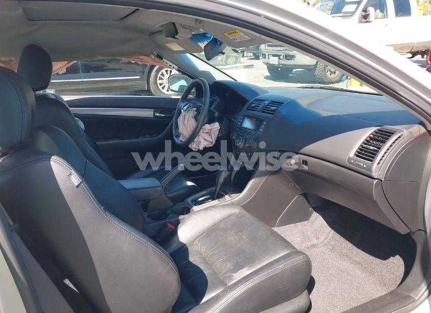 Photo 5 of 2004 Honda Accord CPE EX (VIN 1HGCM82654A005312)