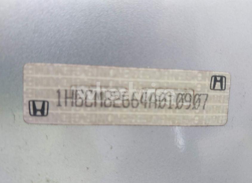 Photo 9 of 2004 Honda Accord 3.0 EX (VIN 1HGCM82664A010907)