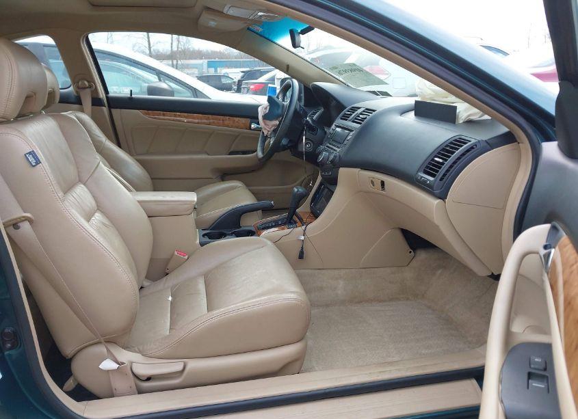 Photo 5 of 2003 Honda Accord CPE EX (VIN 1HGCM82693A026758)