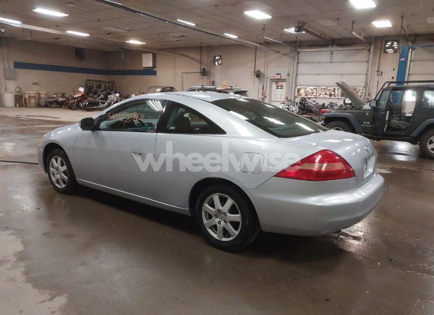 Photo 3 of 2005 Honda Accord 3.0 EX (VIN 1HGCM82695A000566)