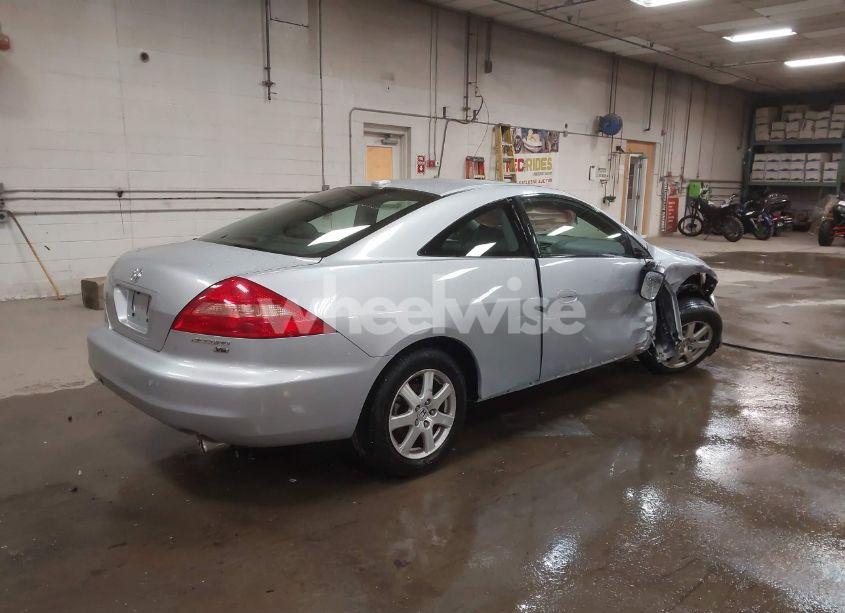 Photo 4 of 2005 Honda Accord 3.0 EX (VIN 1HGCM82695A000566)