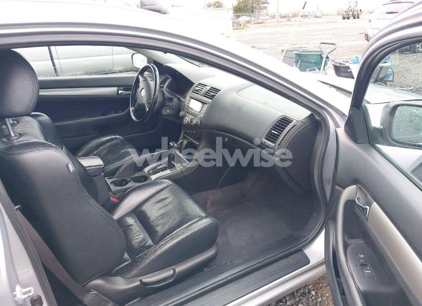 Photo 5 of 2005 Honda Accord 3.0 EX (VIN 1HGCM82695A007615)