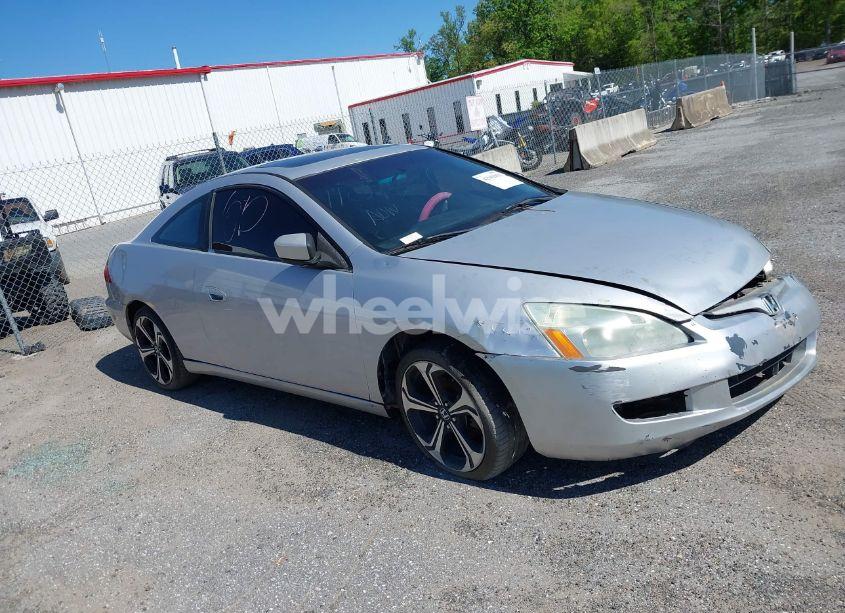 2004 Honda Accord EX (VIN 1HGCM826X4A020727) main photo