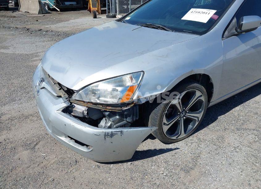Photo 6 of 2004 Honda Accord EX (VIN 1HGCM826X4A020727)