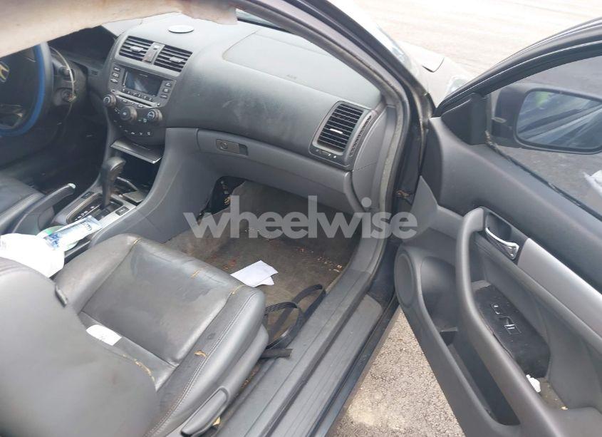 Photo 5 of 2006 Honda Accord 3.0 EX (VIN 1HGCM826X6A004417)