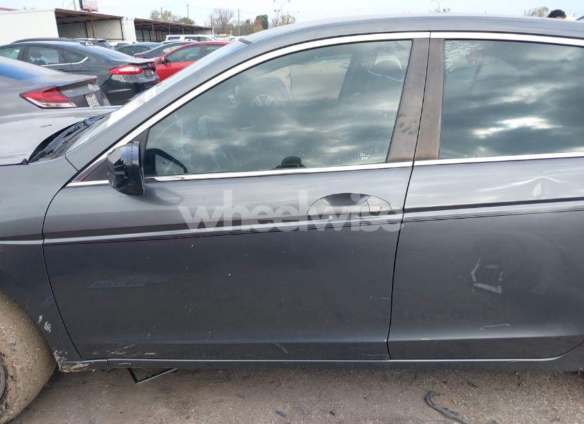 Photo 14 of 2009 Honda Accord 2.4 LX (VIN 1HGCP25339A161622)