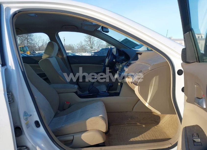 Photo 5 of 2008 Honda Accord 2.4 LX (VIN 1HGCP26308A146203)