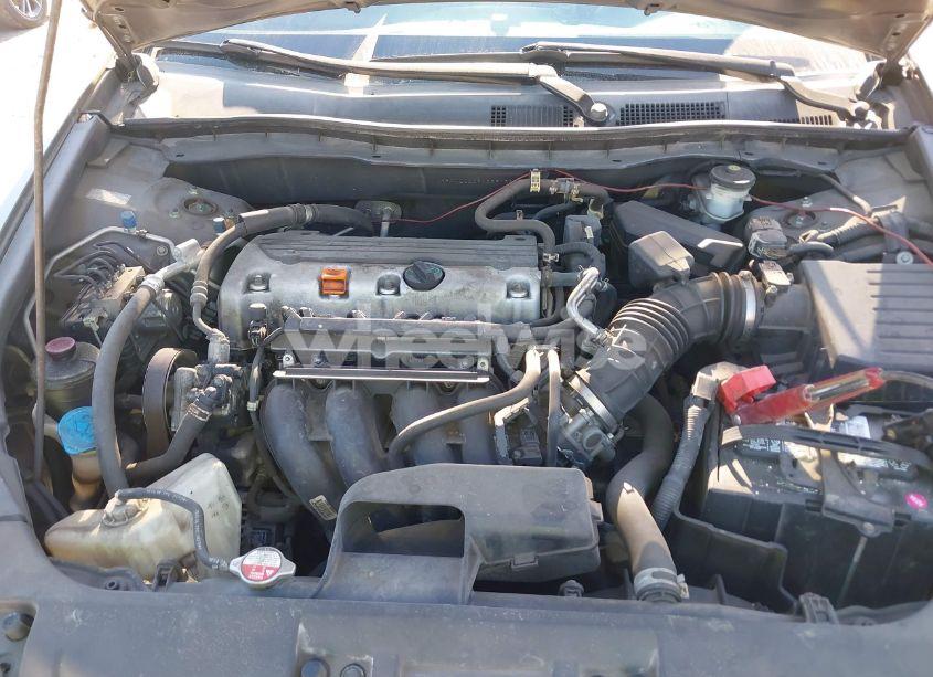 Photo 10 of 2009 Honda Accord 2.4 LX (VIN 1HGCP26309A088188)