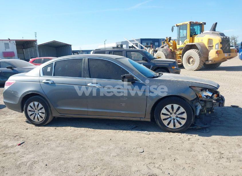 Photo 13 of 2009 Honda Accord 2.4 LX (VIN 1HGCP26309A088188)