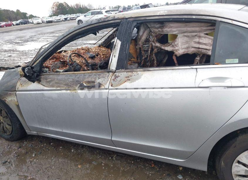 Photo 14 of 2009 Honda Accord 2.4 LX (VIN 1HGCP26319A099992)