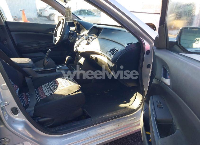 Photo 5 of 2009 Honda Accord LX (VIN 1HGCP26329A030003)