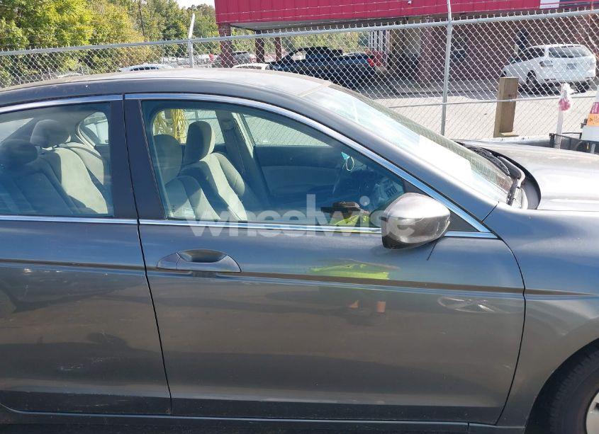 Photo 13 of 2009 Honda Accord 2.4 LX (VIN 1HGCP26329A078133)