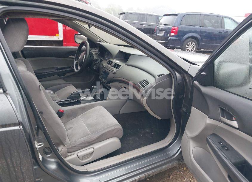 Photo 5 of 2009 Honda Accord 2.4 LX (VIN 1HGCP26329A119232)