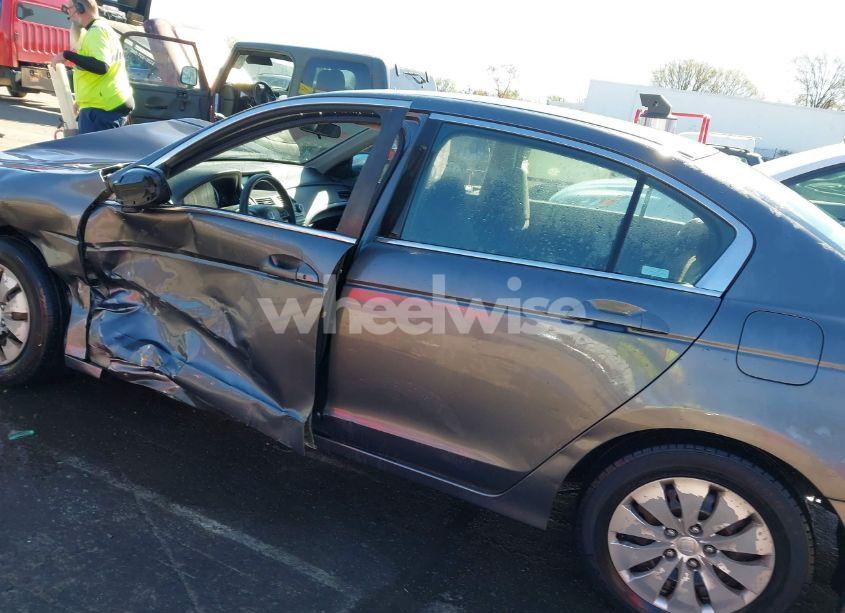 Photo 14 of 2009 Honda Accord 2.4 LX (VIN 1HGCP26329A166597)