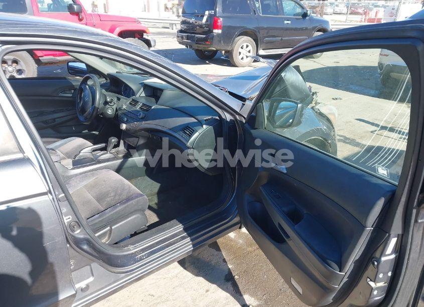 Photo 5 of 2009 Honda Accord 2.4 LX (VIN 1HGCP26329A166597)