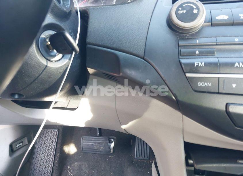 Photo 11 of 2009 Honda Accord 2.4 LX (VIN 1HGCP26339A019852)