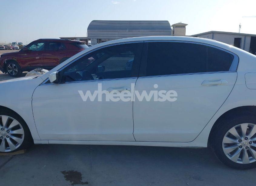 Photo 15 of 2009 Honda Accord 2.4 LX (VIN 1HGCP26339A125055)