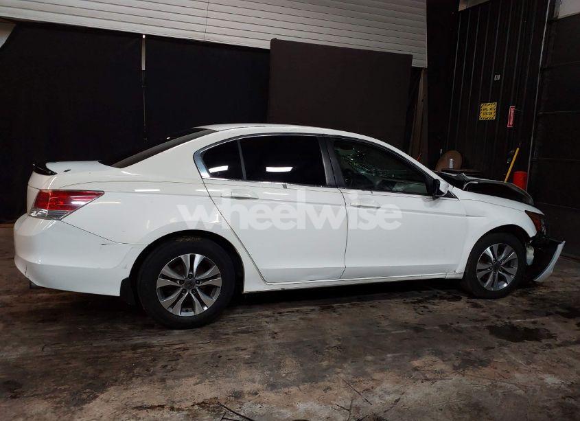 Photo 13 of 2008 Honda Accord 2.4 LX (VIN 1HGCP26348A009717)