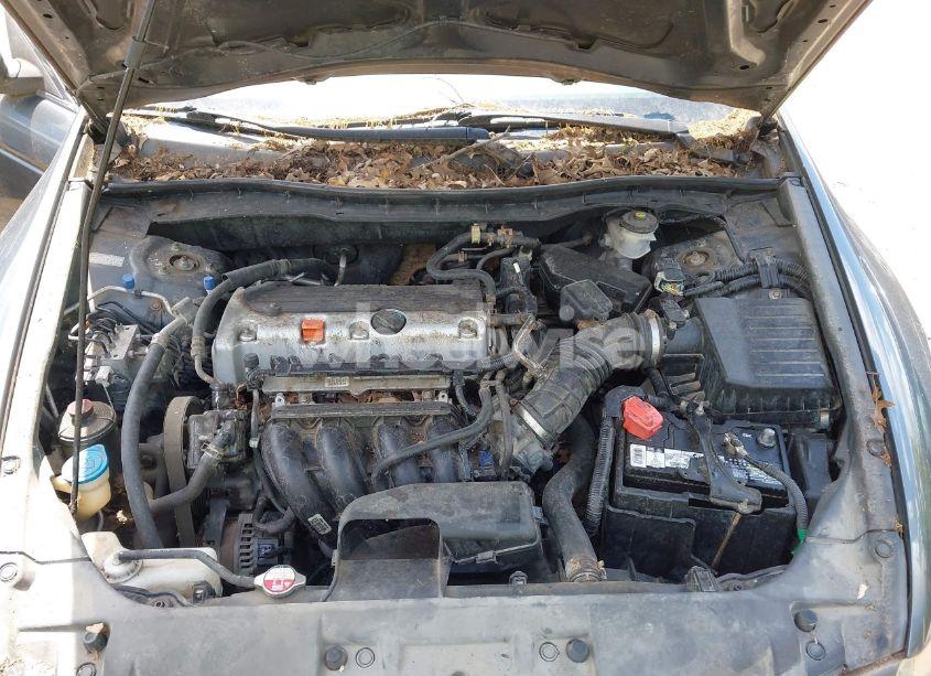 Photo 10 of 2009 Honda Accord 2.4 LX (VIN 1HGCP26349A002395)