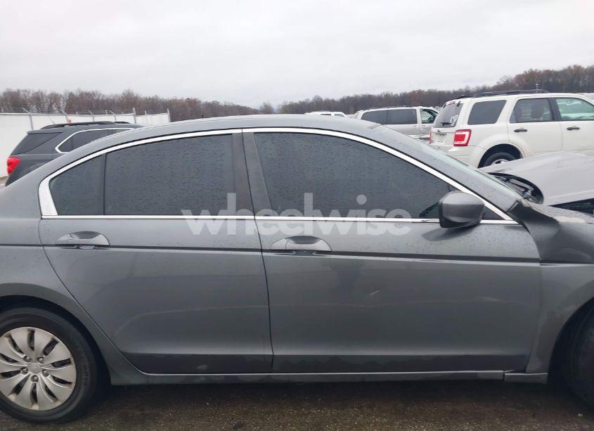 Photo 13 of 2009 Honda Accord 2.4 LX (VIN 1HGCP26349A030732)