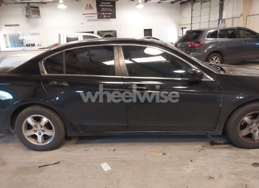 Photo 13 of 2009 Honda Accord 2.4 LX (VIN 1HGCP26349A157917)