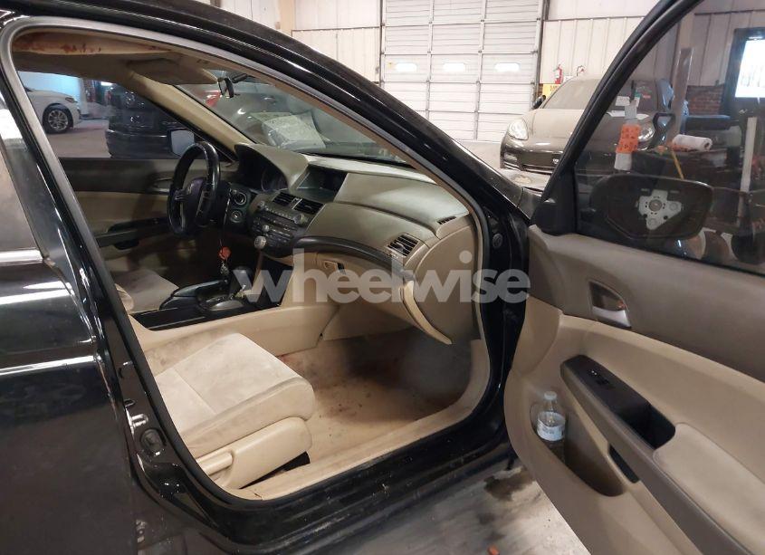 Photo 5 of 2009 Honda Accord 2.4 LX (VIN 1HGCP26349A157917)