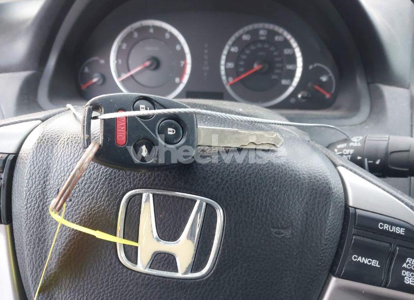 Photo 11 of 2009 Honda Accord 2.4 LX (VIN 1HGCP26359A120763)