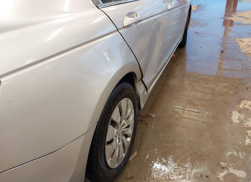 Photo 13 of 2009 Honda Accord 2.4 LX (VIN 1HGCP26369A093704)