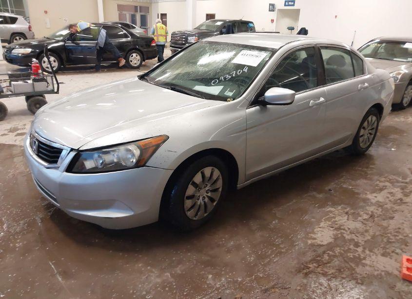 Photo 2 of 2009 Honda Accord 2.4 LX (VIN 1HGCP26369A093704)