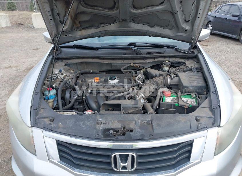 Photo 10 of 2009 Honda Accord 2.4 LX (VIN 1HGCP26379A095817)