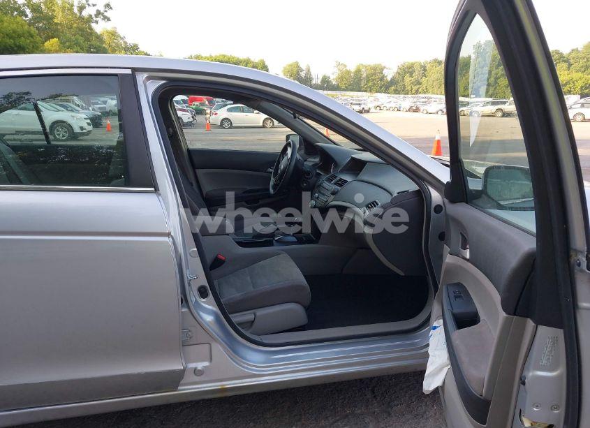 Photo 5 of 2009 Honda Accord 2.4 LX (VIN 1HGCP26379A146359)