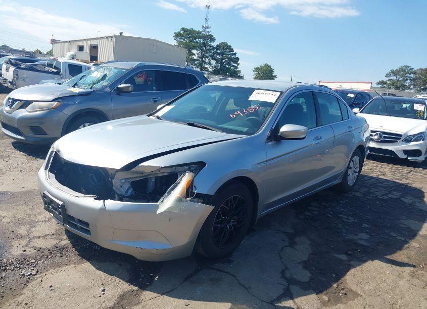 Photo 2 of 2009 Honda Accord 2.4 LX (VIN 1HGCP26389A093851)