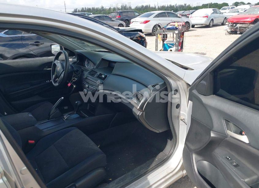 Photo 5 of 2009 Honda Accord 2.4 LX (VIN 1HGCP26399A142636)