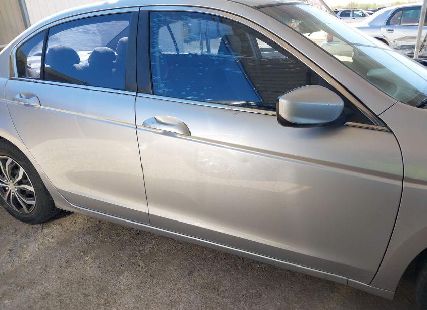 Photo 13 of 2009 Honda Accord 2.4 LX (VIN 1HGCP263X9A011098)