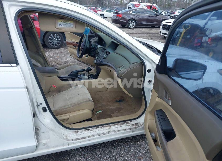 Photo 5 of 2009 Honda Accord 2.4 LX (VIN 1HGCP263X9A084424)