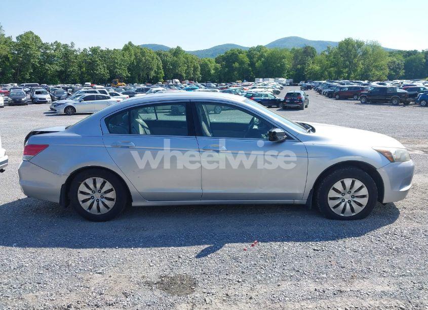 Photo 14 of 2009 Honda Accord 2.4 LX (VIN 1HGCP263X9A185995)