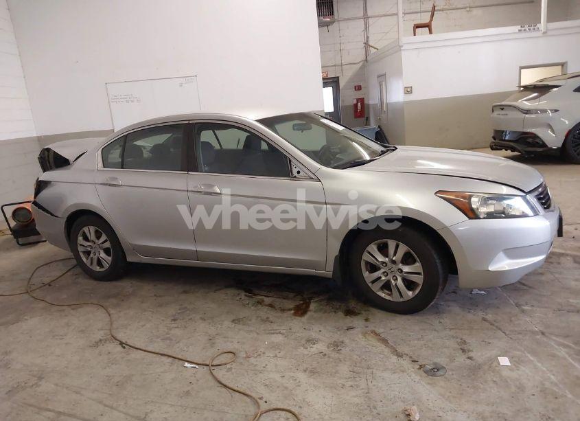 Photo 13 of 2008 Honda Accord 2.4 LX-P (VIN 1HGCP26408A039323)