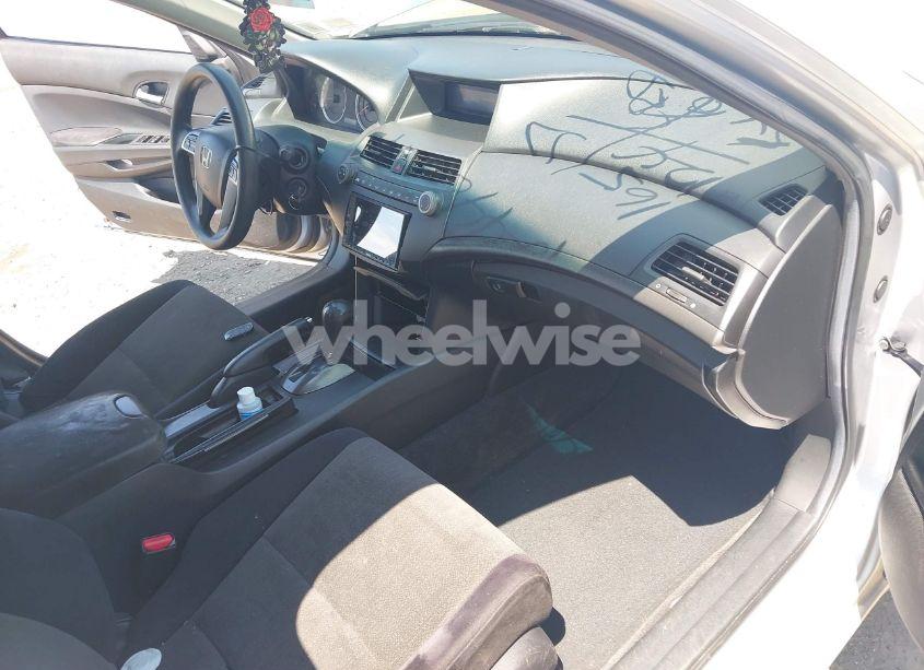 Photo 5 of 2008 Honda Accord 2.4 LX-P (VIN 1HGCP26408A050998)