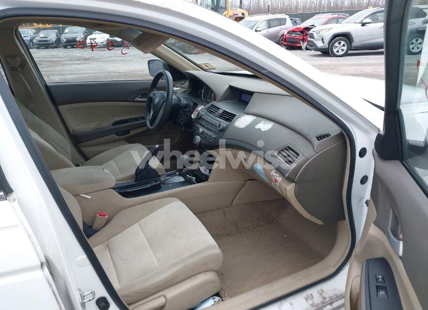 Photo 5 of 2009 Honda Accord 2.4 LX-P (VIN 1HGCP26409A065101)