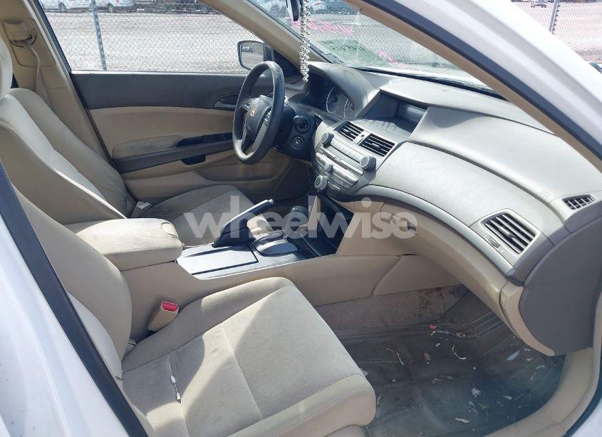 Photo 5 of 2009 Honda Accord 2.4 LX-P (VIN 1HGCP26409A168051)