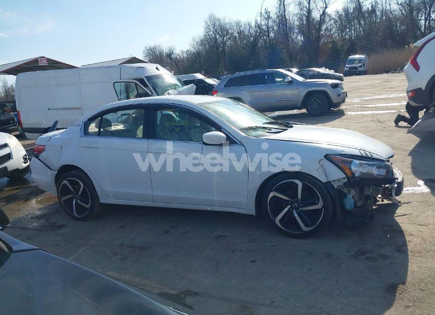 Photo 13 of 2009 Honda Accord 2.4 LX-P (VIN 1HGCP26409A180121)