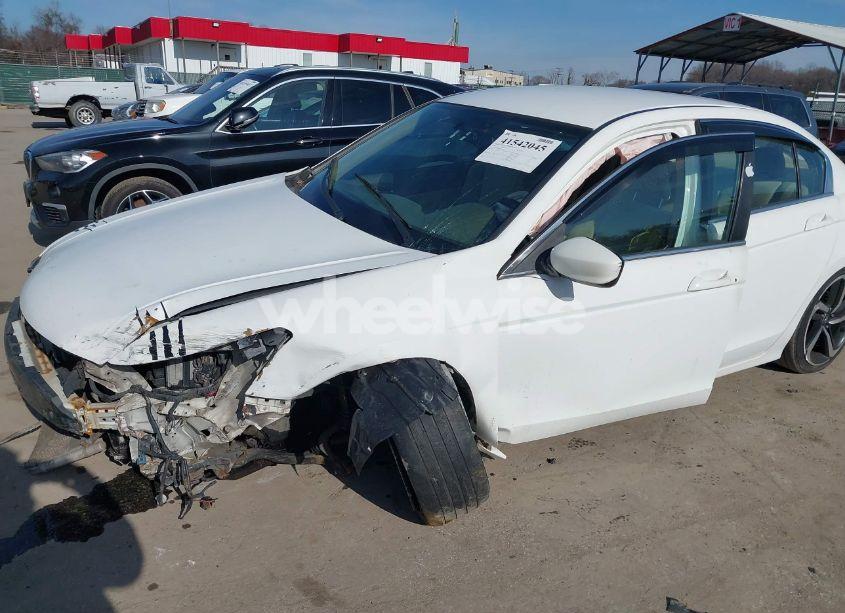 Photo 18 of 2009 Honda Accord 2.4 LX-P (VIN 1HGCP26409A180121)