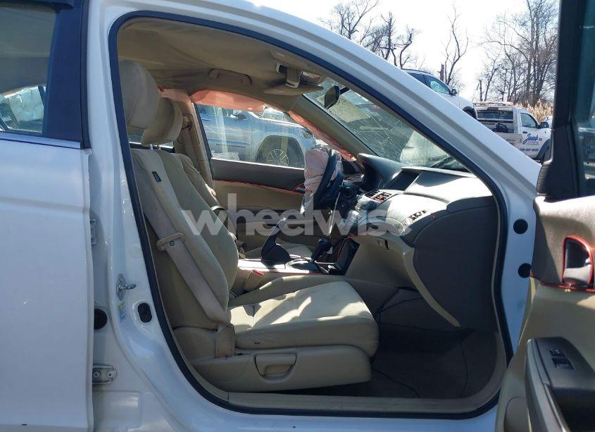 Photo 5 of 2009 Honda Accord 2.4 LX-P (VIN 1HGCP26409A180121)