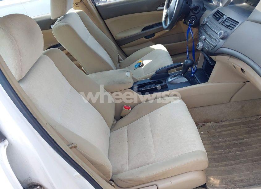 Photo 5 of 2008 Honda Accord LXP (VIN 1HGCP26418A057930)