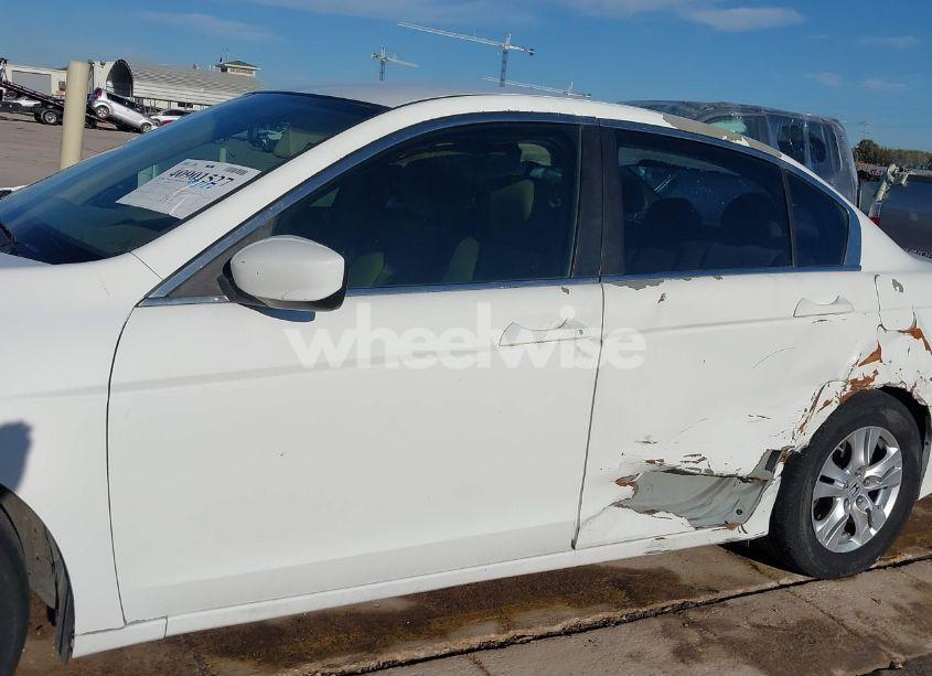 Photo 14 of 2009 Honda Accord 2.4 LX-P (VIN 1HGCP26419A014884)