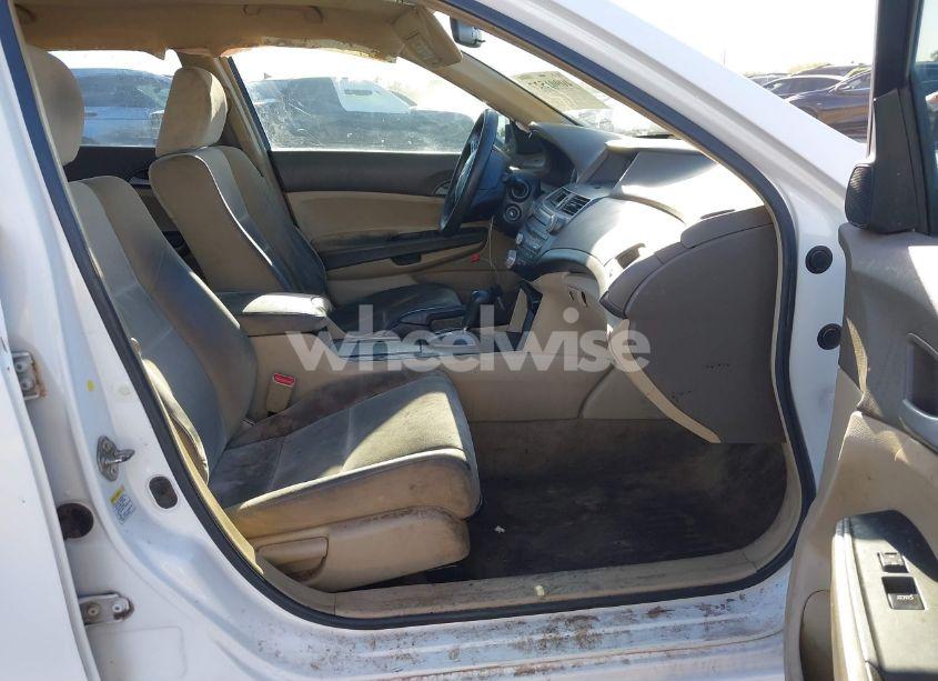 Photo 5 of 2009 Honda Accord 2.4 LX-P (VIN 1HGCP26419A014884)