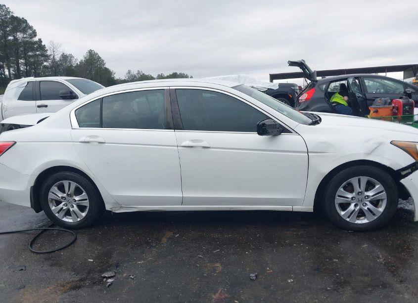 Photo 13 of 2009 Honda Accord 2.4 LX-P (VIN 1HGCP26419A027456)