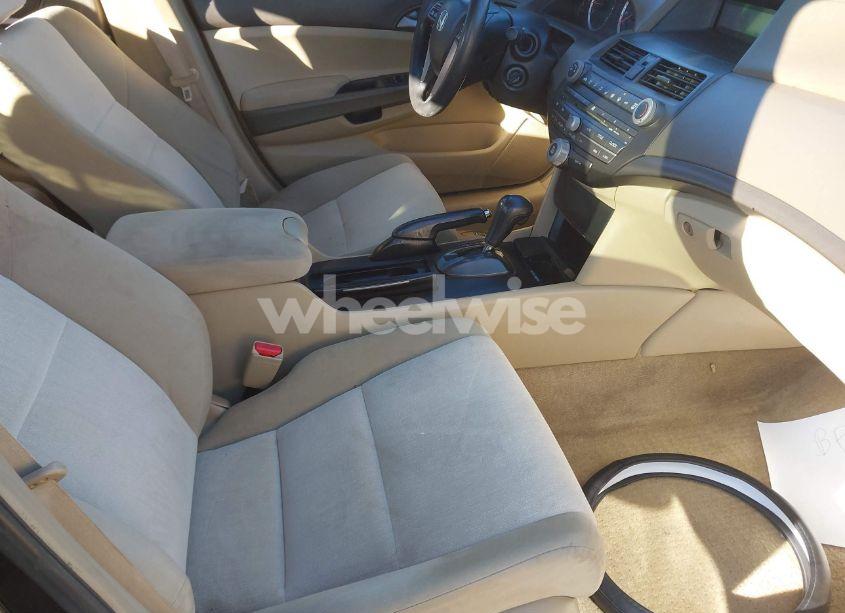 Photo 5 of 2009 Honda Accord 2.4 LX-P (VIN 1HGCP26419A036738)